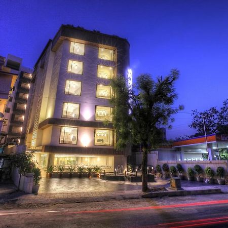 אחמדאבאד Scenaria Hotel מראה חיצוני תמונה