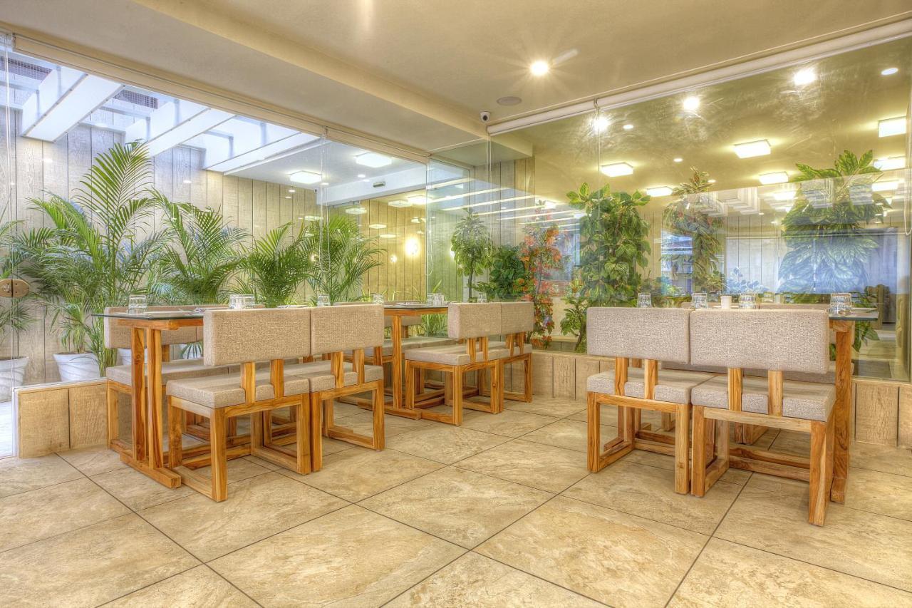 אחמדאבאד Scenaria Hotel מראה חיצוני תמונה