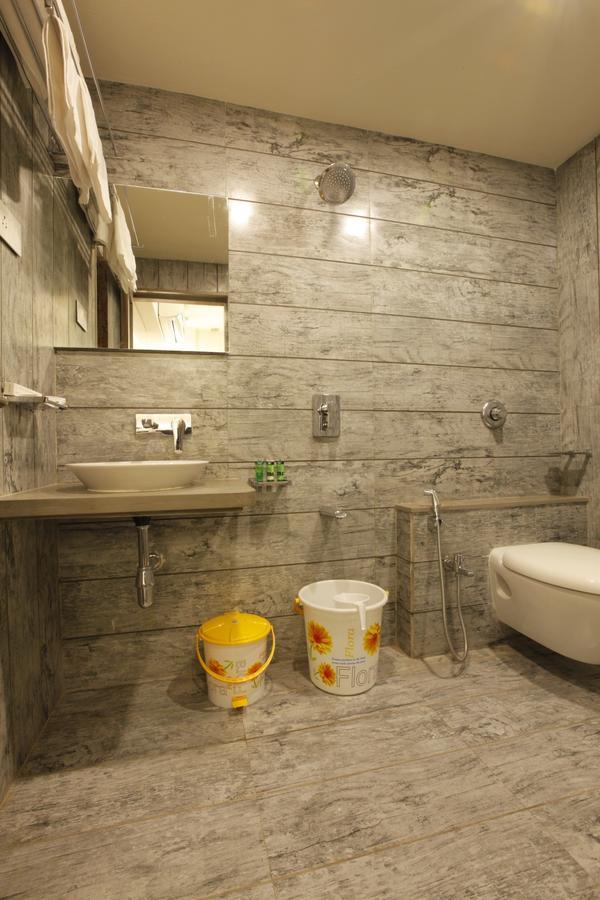 אחמדאבאד Scenaria Hotel מראה חיצוני תמונה